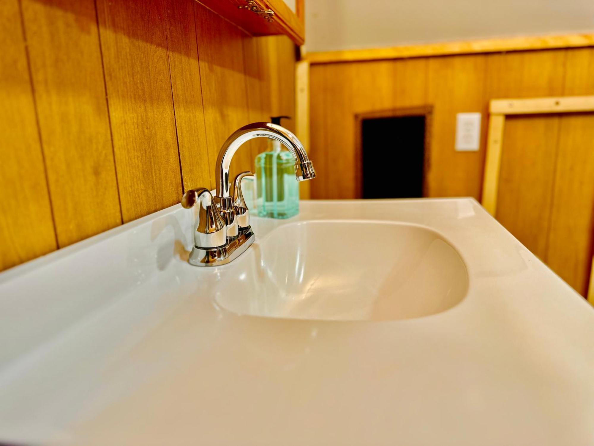 Roberts Lodge トック 部屋 写真