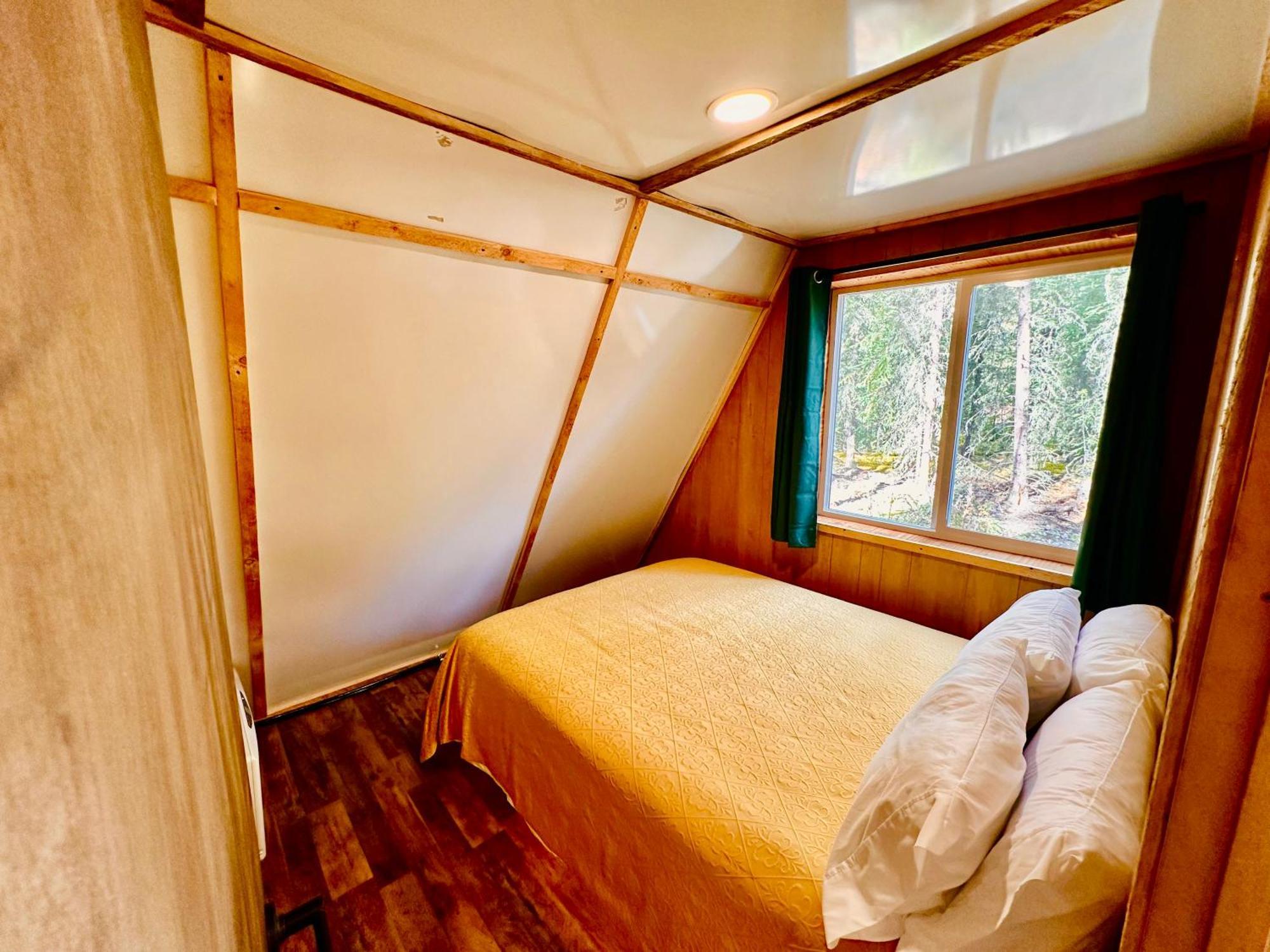 Roberts Lodge トック 部屋 写真